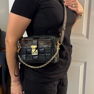 Authentic shoulder strap